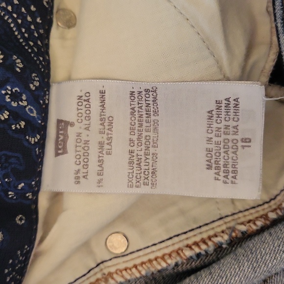 Levi's 525 "perfect waist" boot cut jeans - Picture 7 of 7